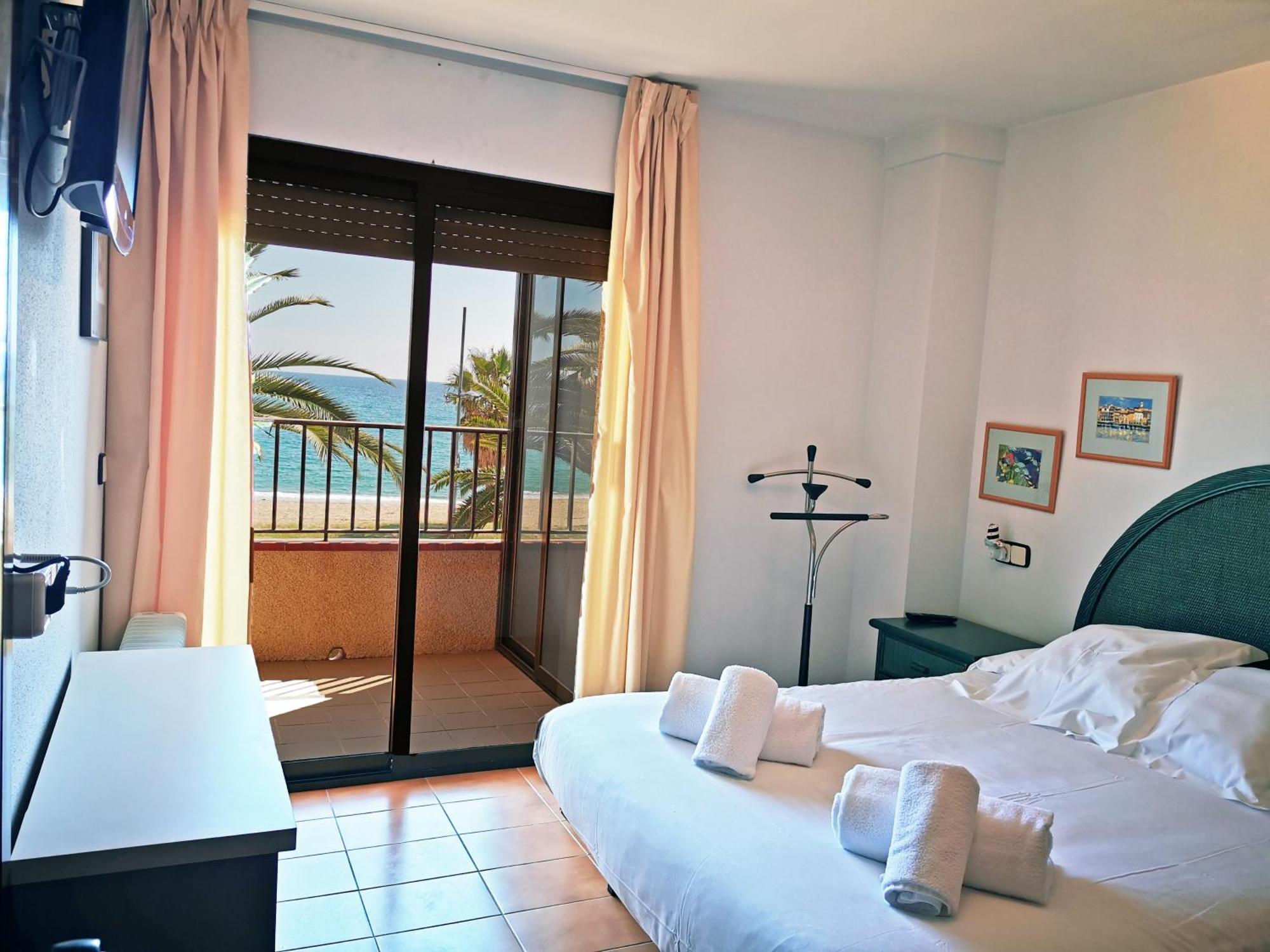 Apartaments Primera Linea Torre Valentina Sant Antoni De Calonge Ruang foto